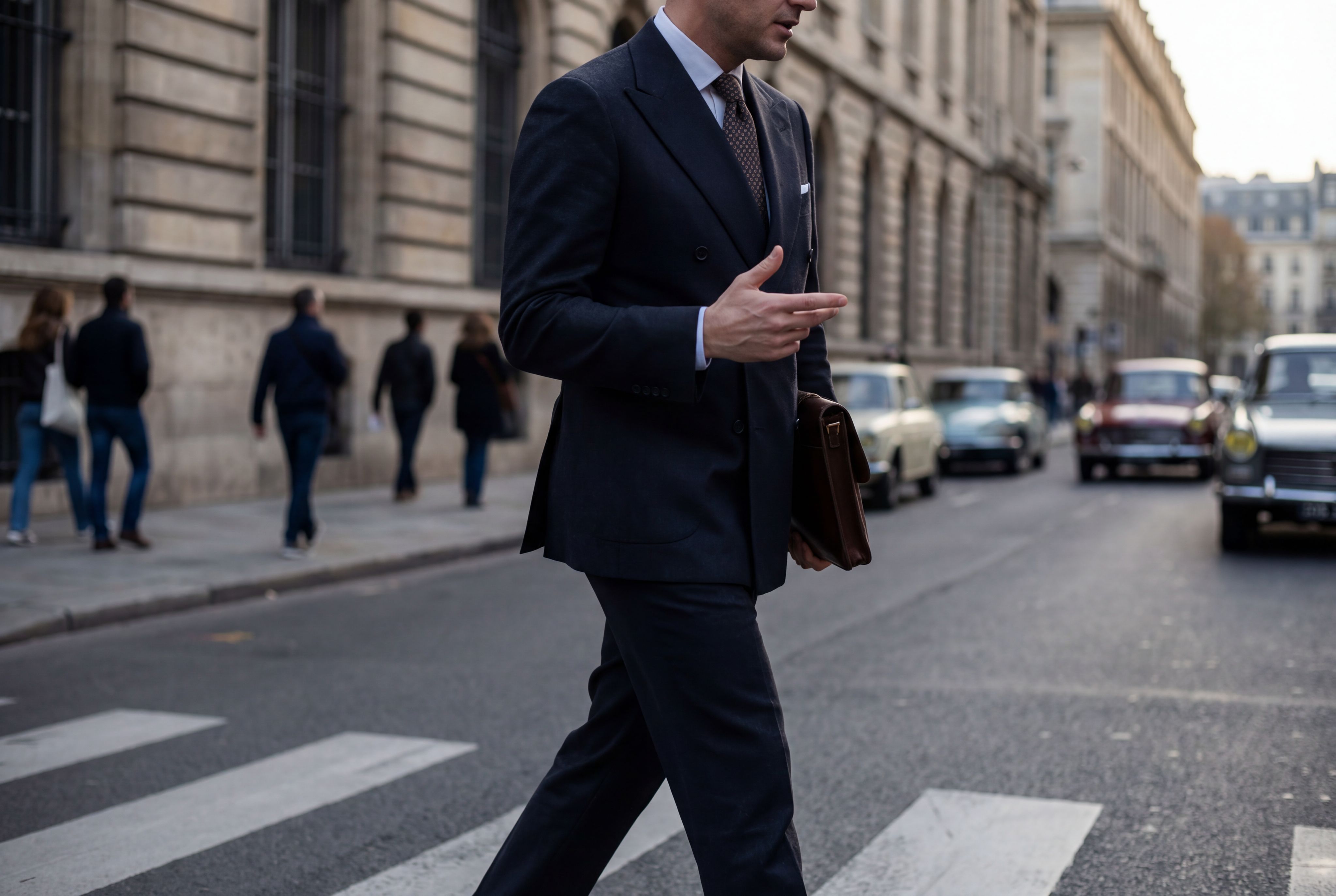 L'Histoire et l'Attitude : Porter la Veste Croisée